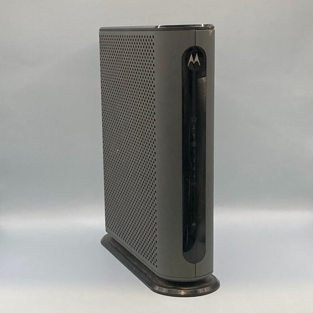 Motorola  8x4 Docsis 3.0 Cable Modem plus N300 Router  Model MG7310 w/Power Cord